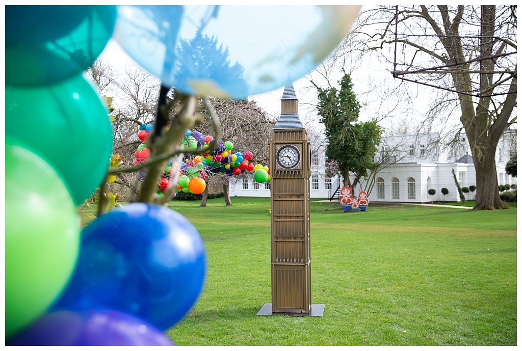 Big ben party statue